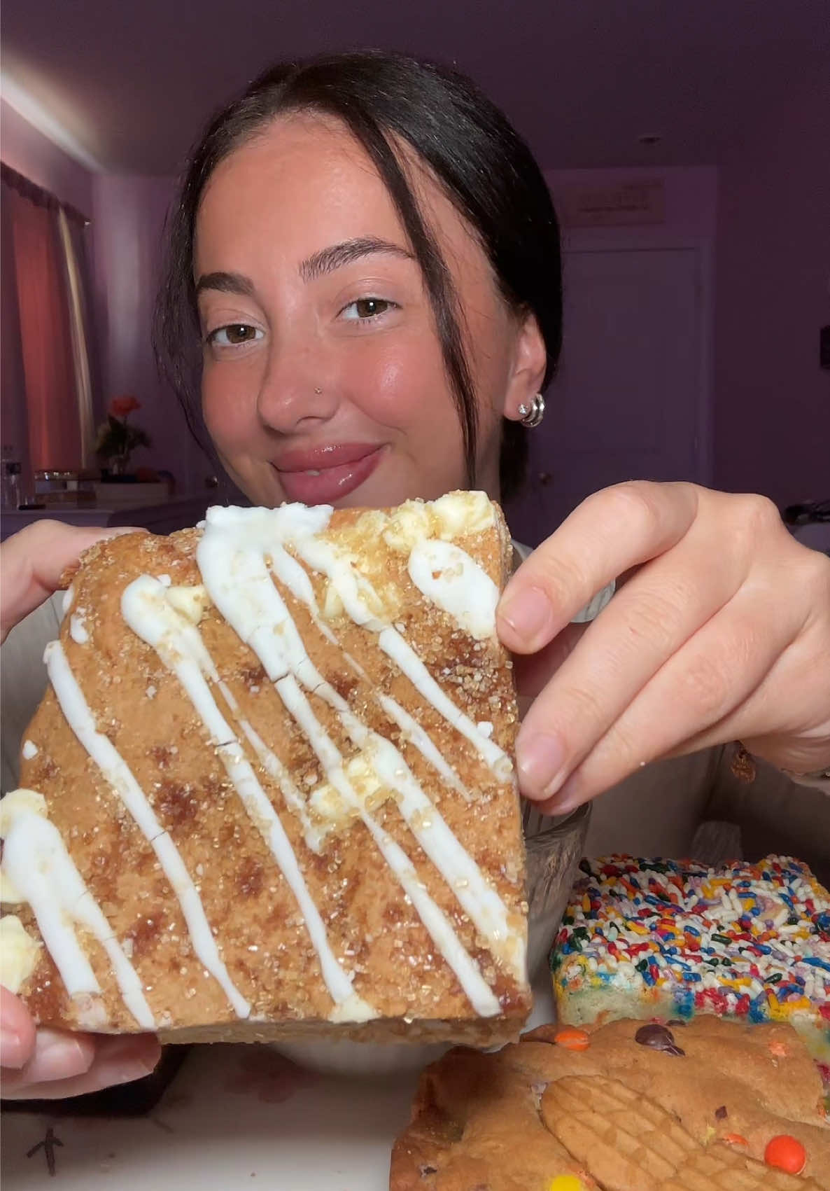 @eatswithemmie