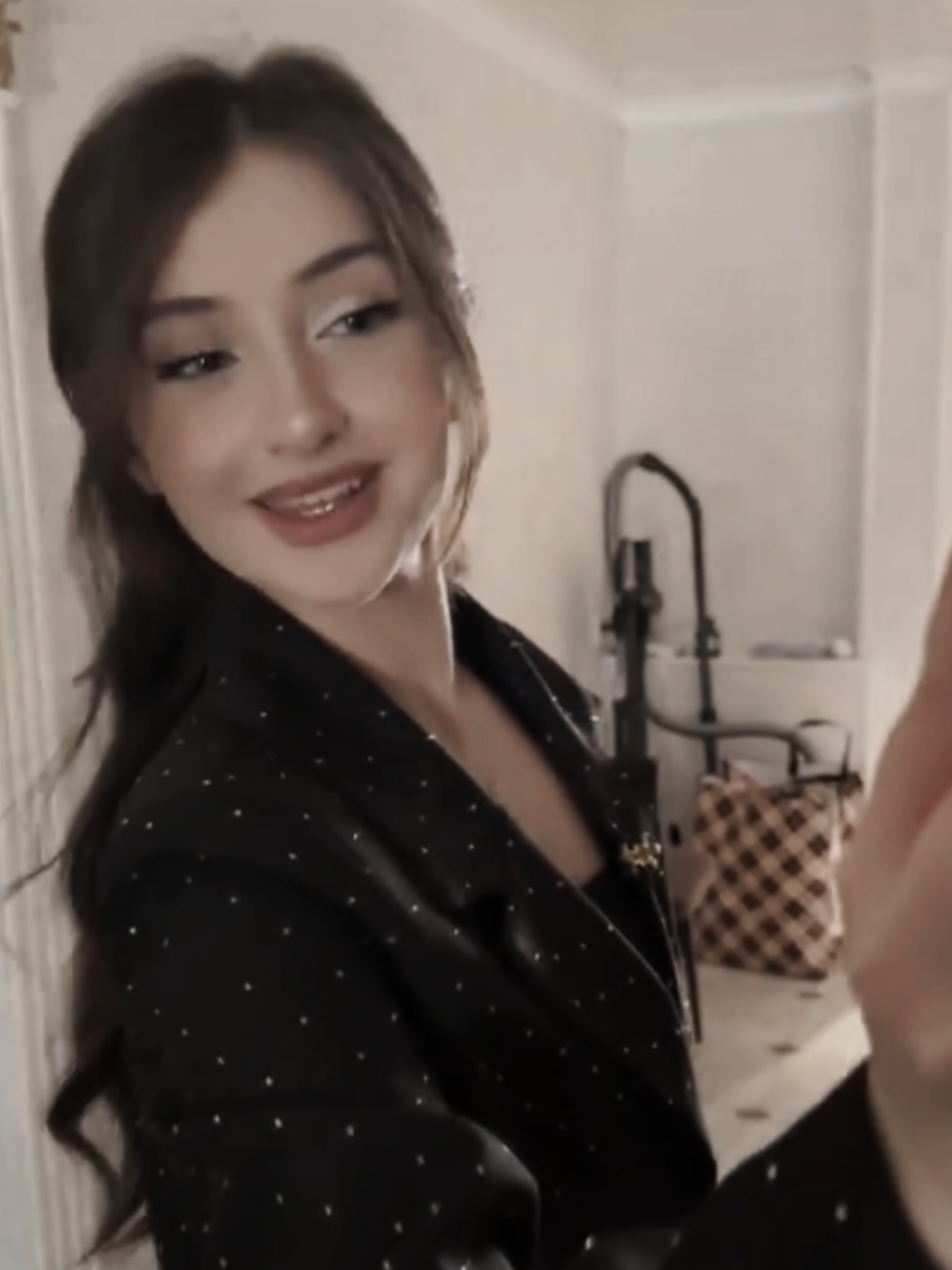 @𝓓𝓲𝓪𝓷𝓴𝓪