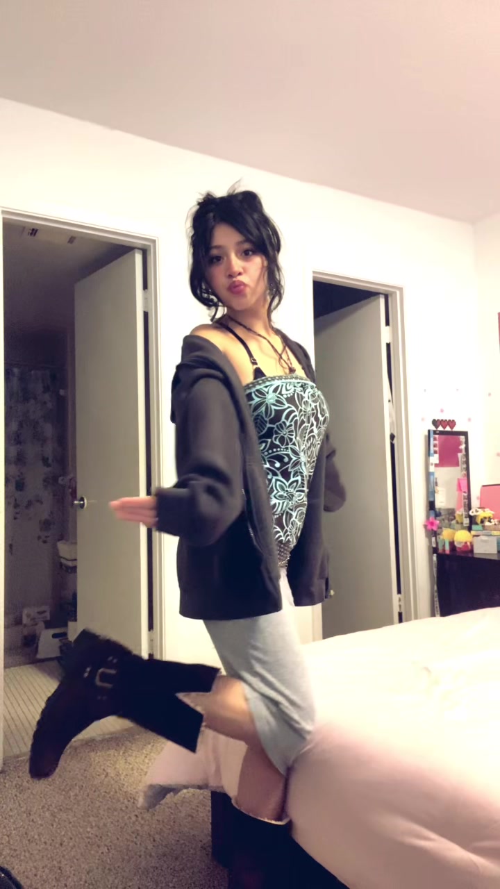 @Aryy