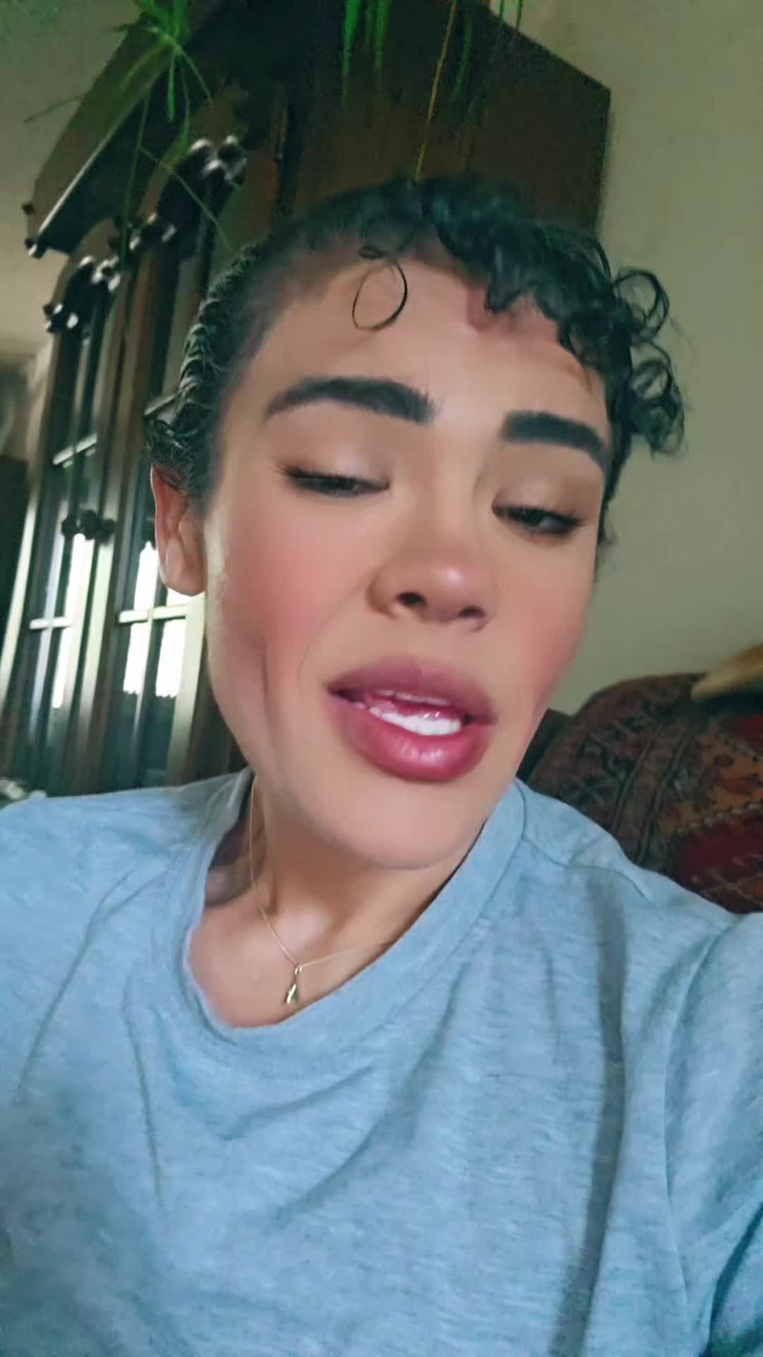 @Ohmykalabee 🐝