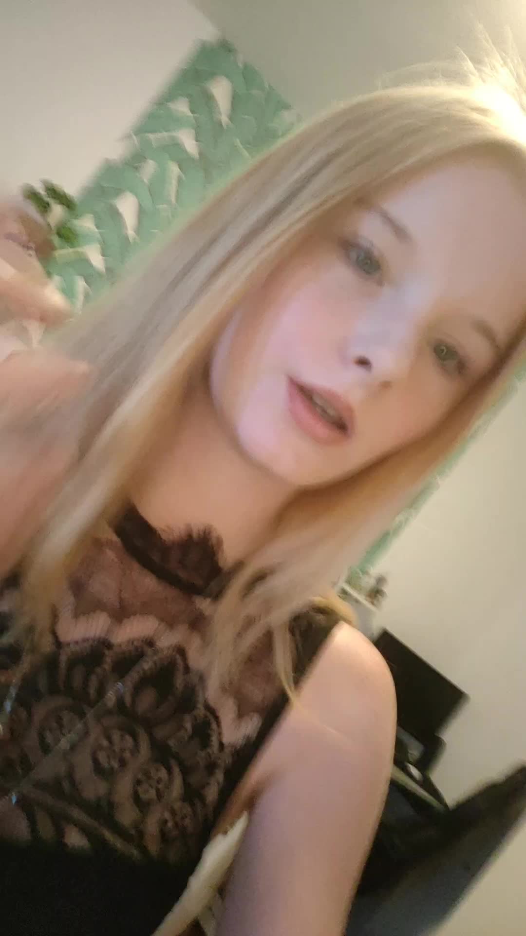 @Mia🇩🇪🦅