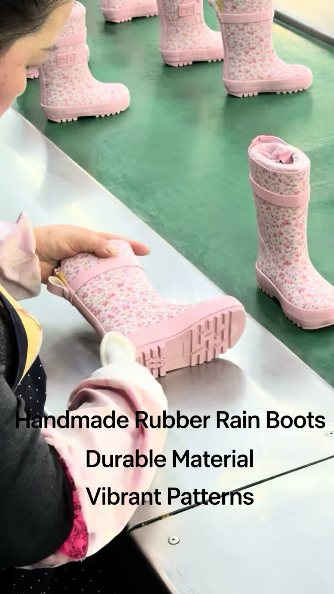 @Yixiu rainboot