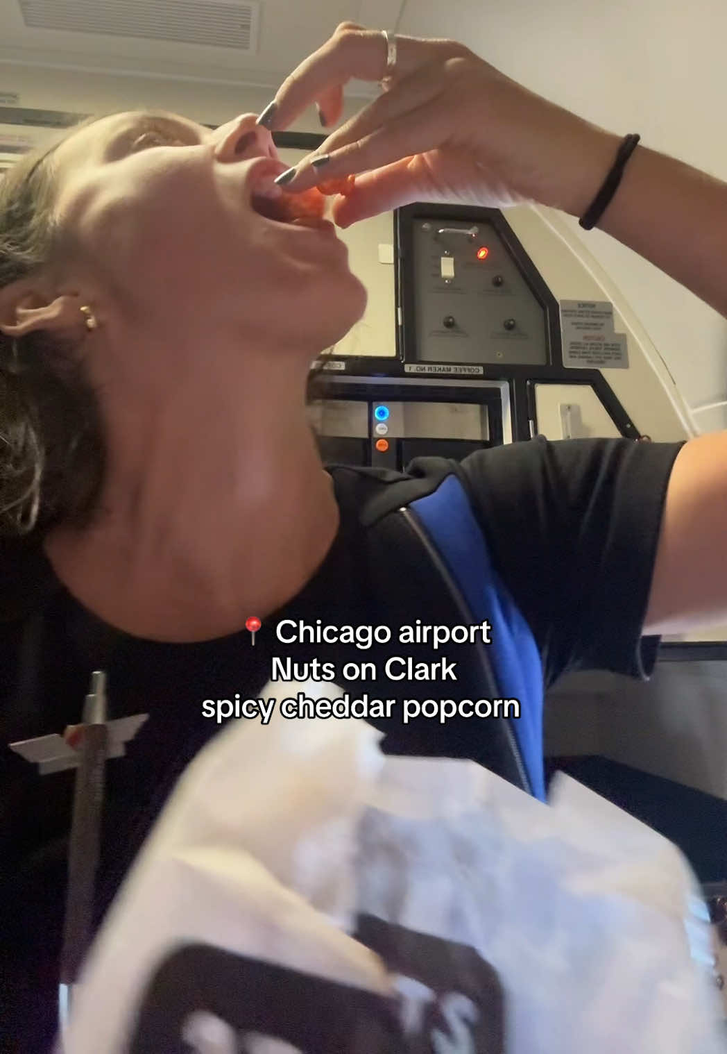 @Charli ✈️