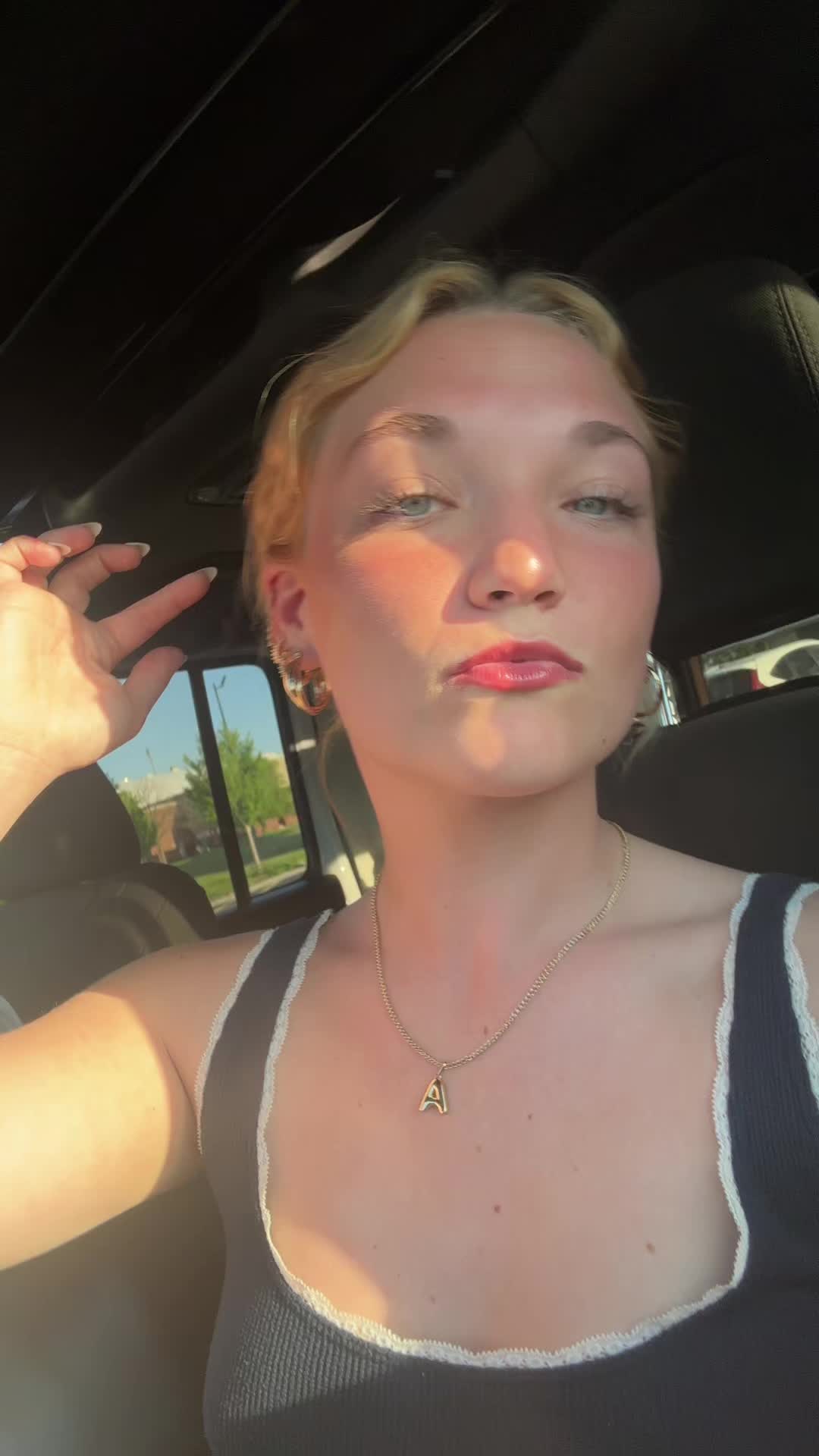 @anniemcgrathhh