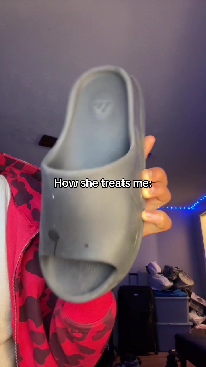 @SneakerLuverDude