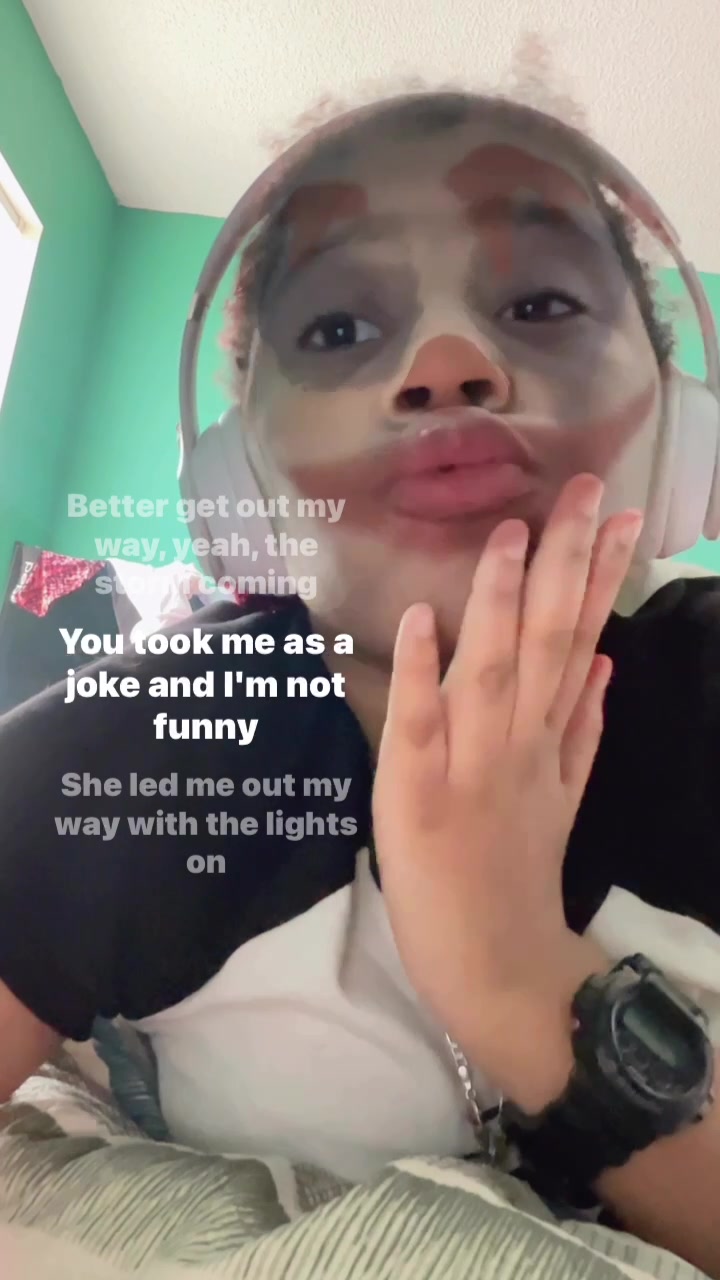 @🦄.