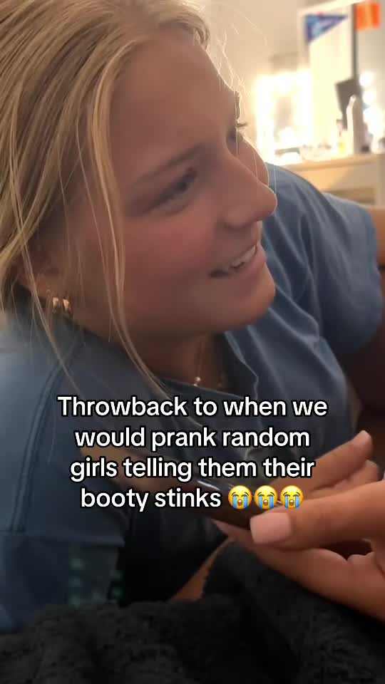 @👾