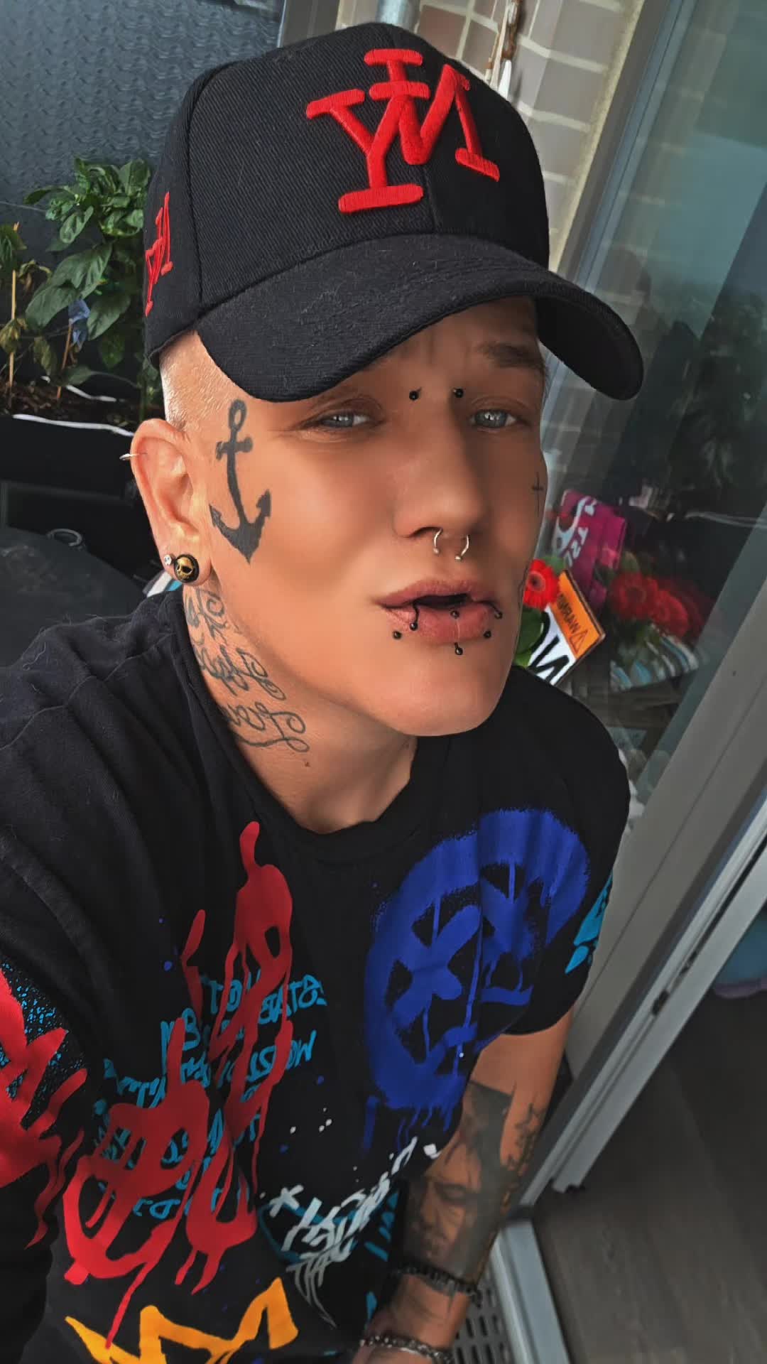 @&beta;̷ℓ̷&upsilon;̷&Xi;̷&sect;̷&kappa;̷&yen;̷_̷1̷9̷7̷9̷🏳️&zwj;⚧️