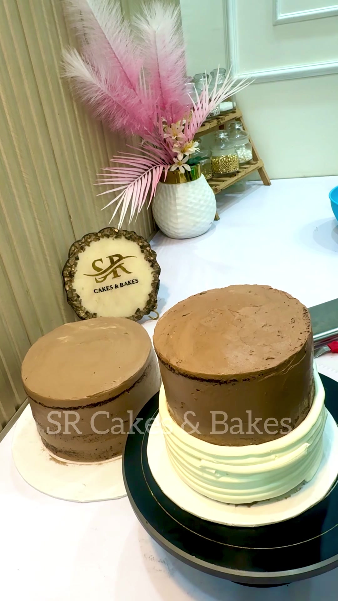 @SR Cakes & Bakes