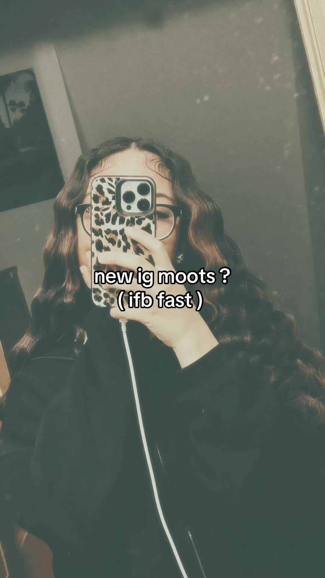 @ᥫ᭡.