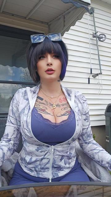 @༺_Poison.Queen_༻🌴