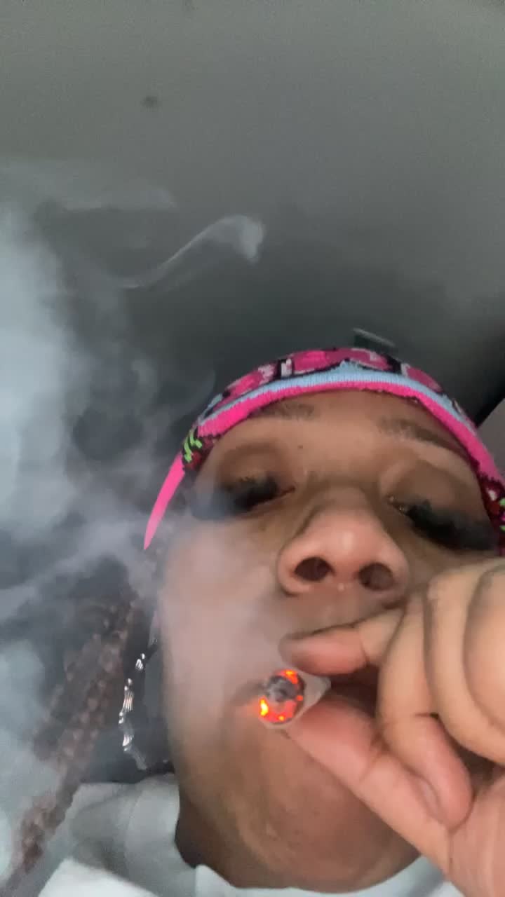 @Dee_nuggss