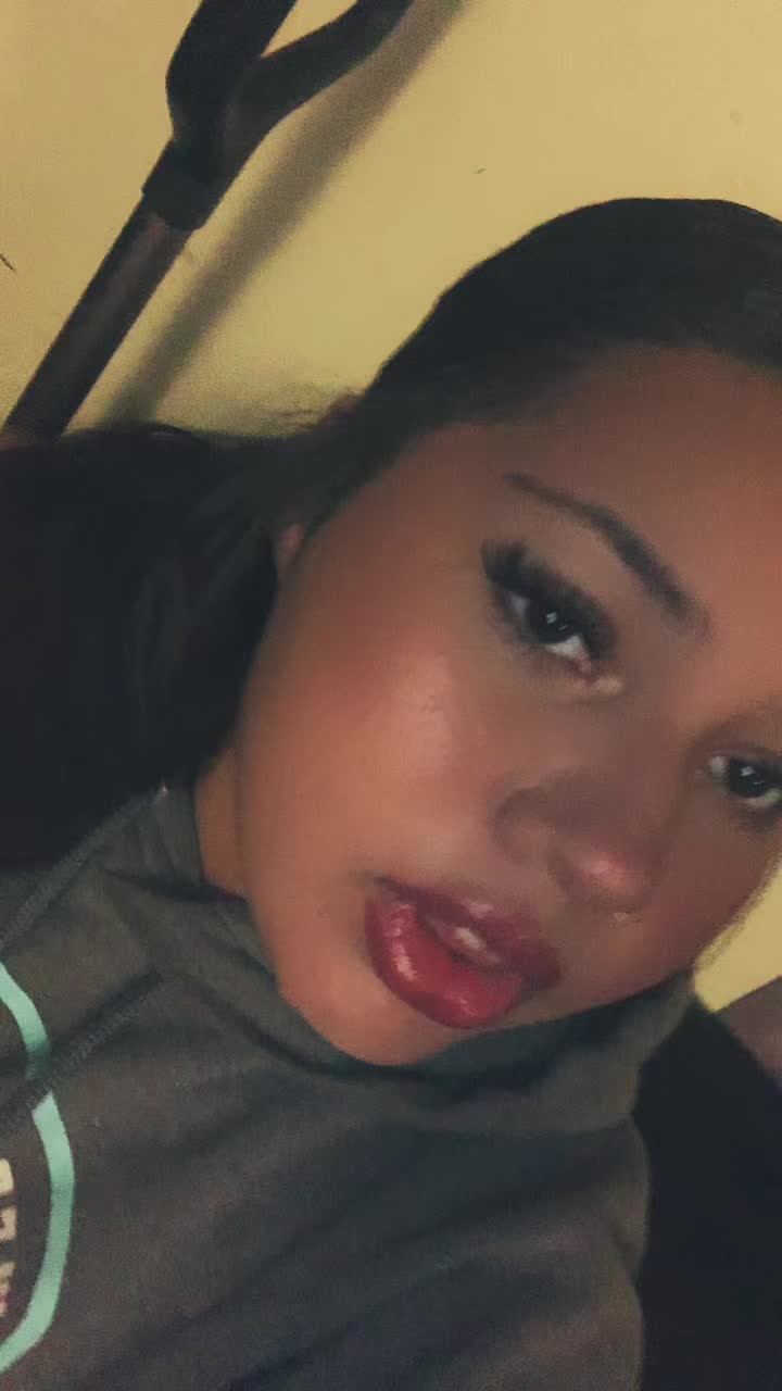 @Layna