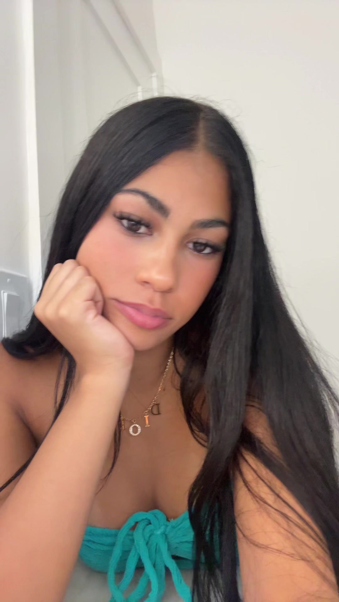 @🦄