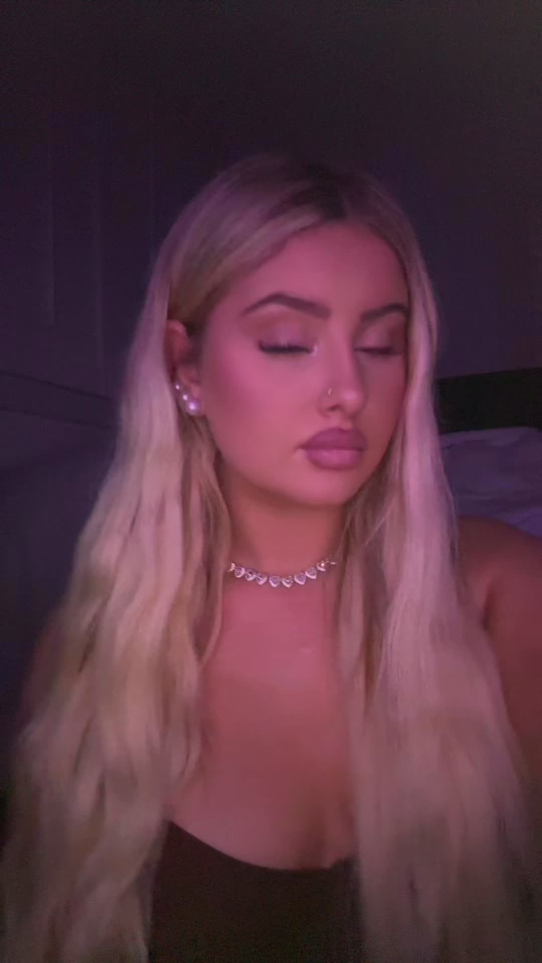 @rachelkrajj