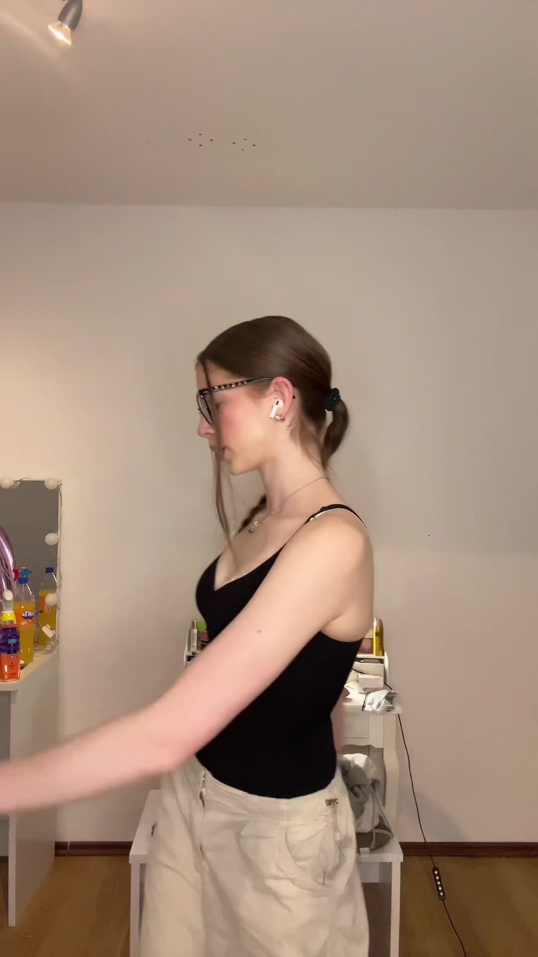 @𝓁𝒾𝓋𝒾 🎀