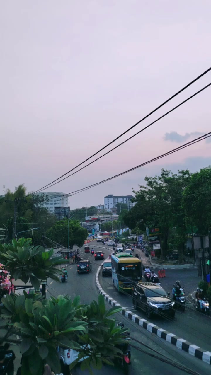@khalyraa