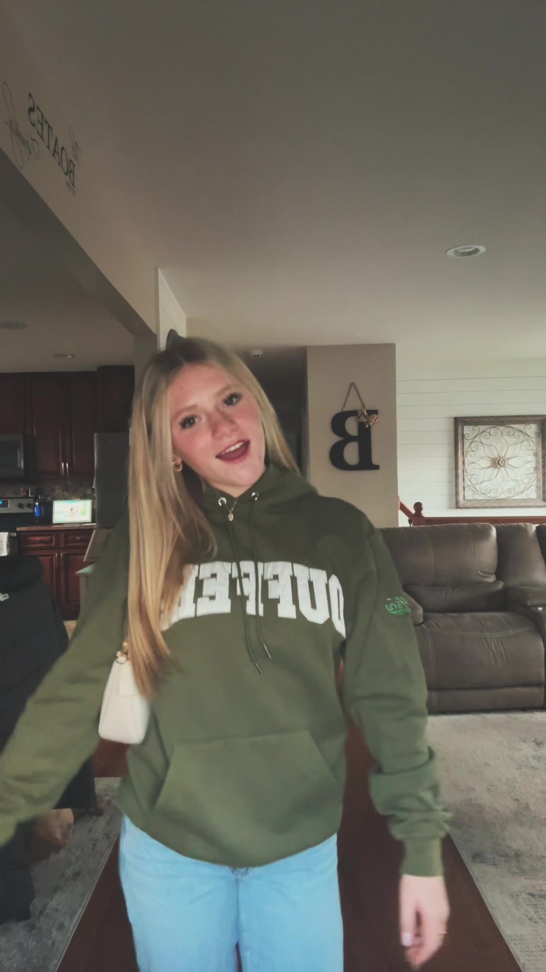 @mikaila