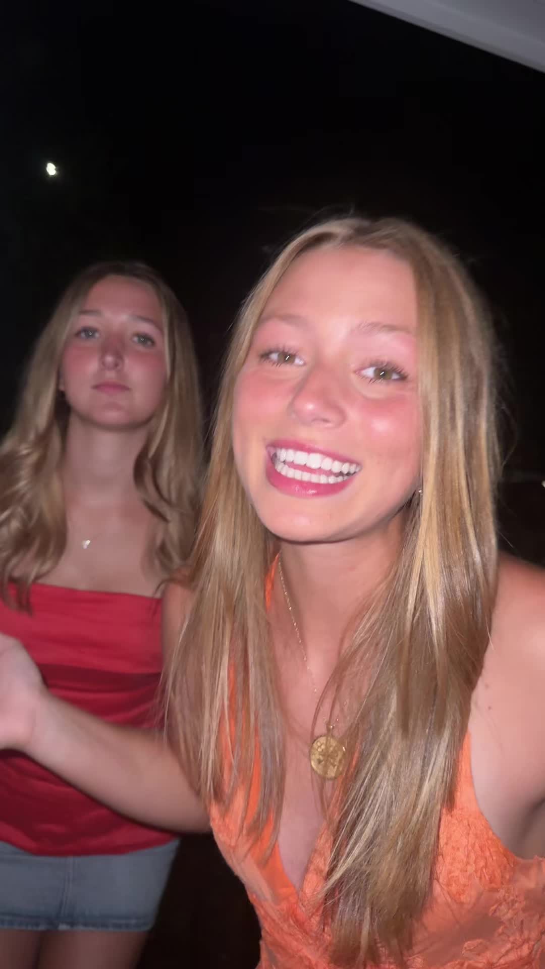 @Bella Moore