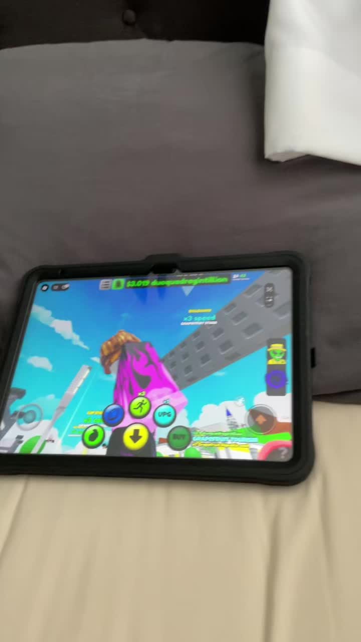 @⃟