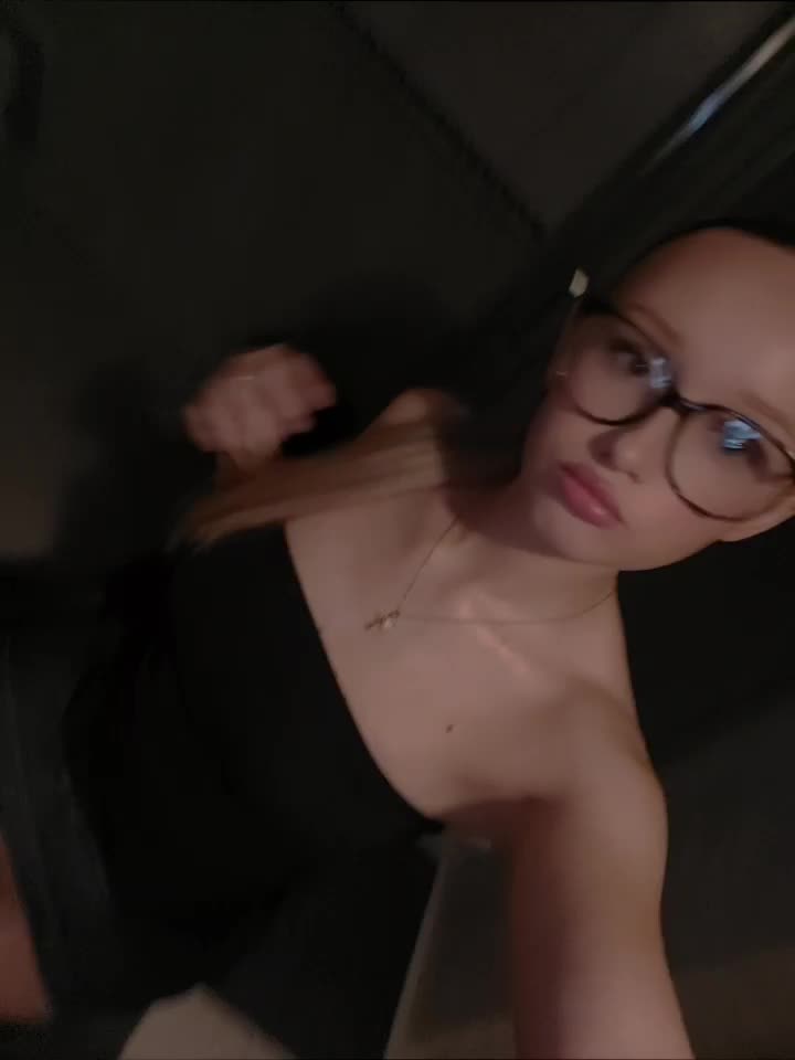 @Zély