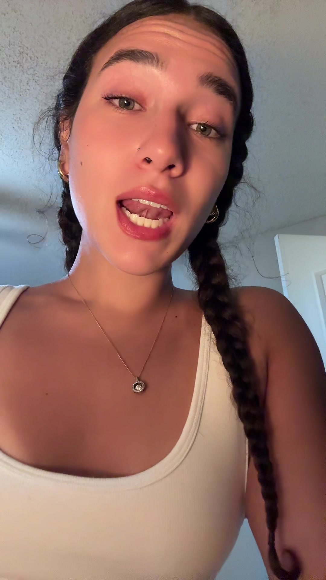 @lola_nahid