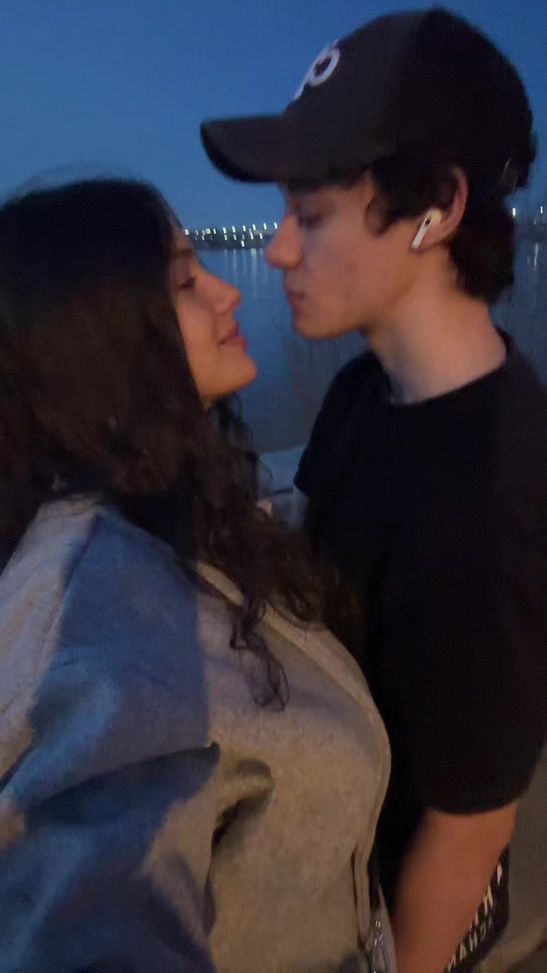 @everyonelovesrita