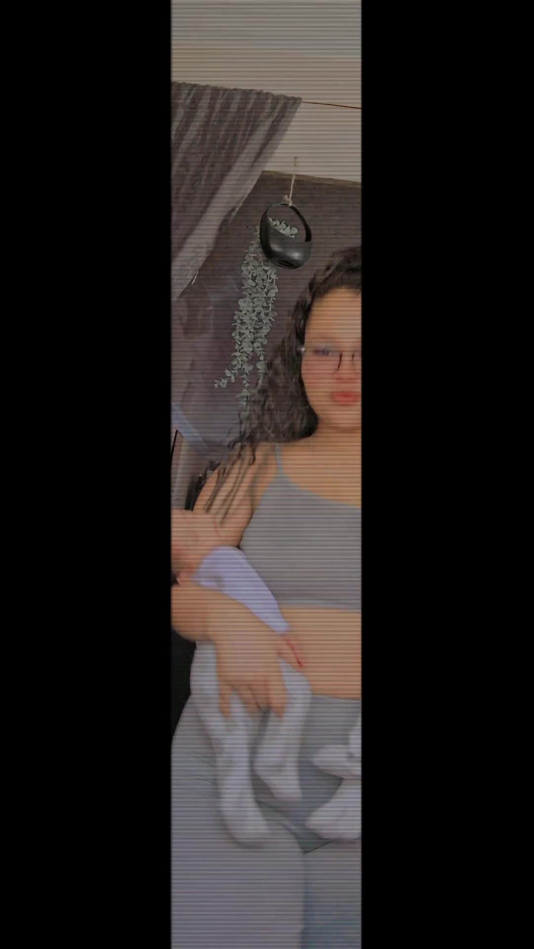 @DEMI