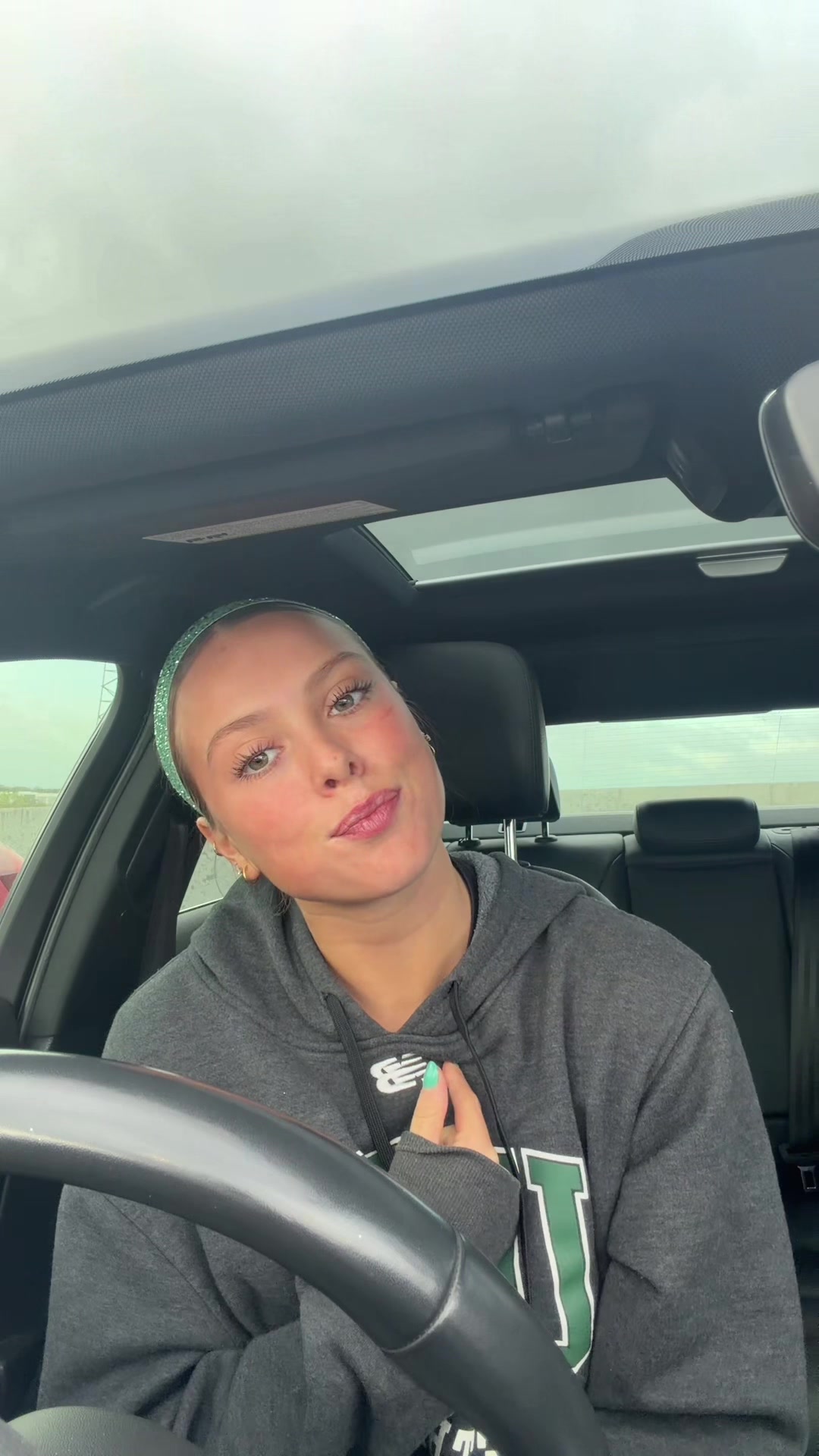 @chlo 💋💄❤️🔥