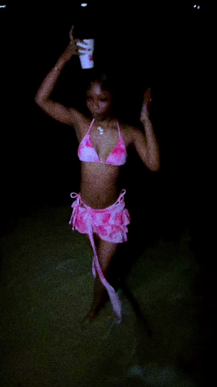 @r2thickkass._