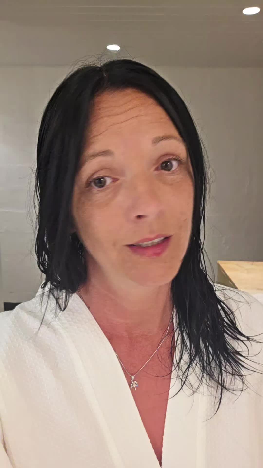 @H&eacute;l&egrave;ne..🎵 je m'appelle✨️LN✨️