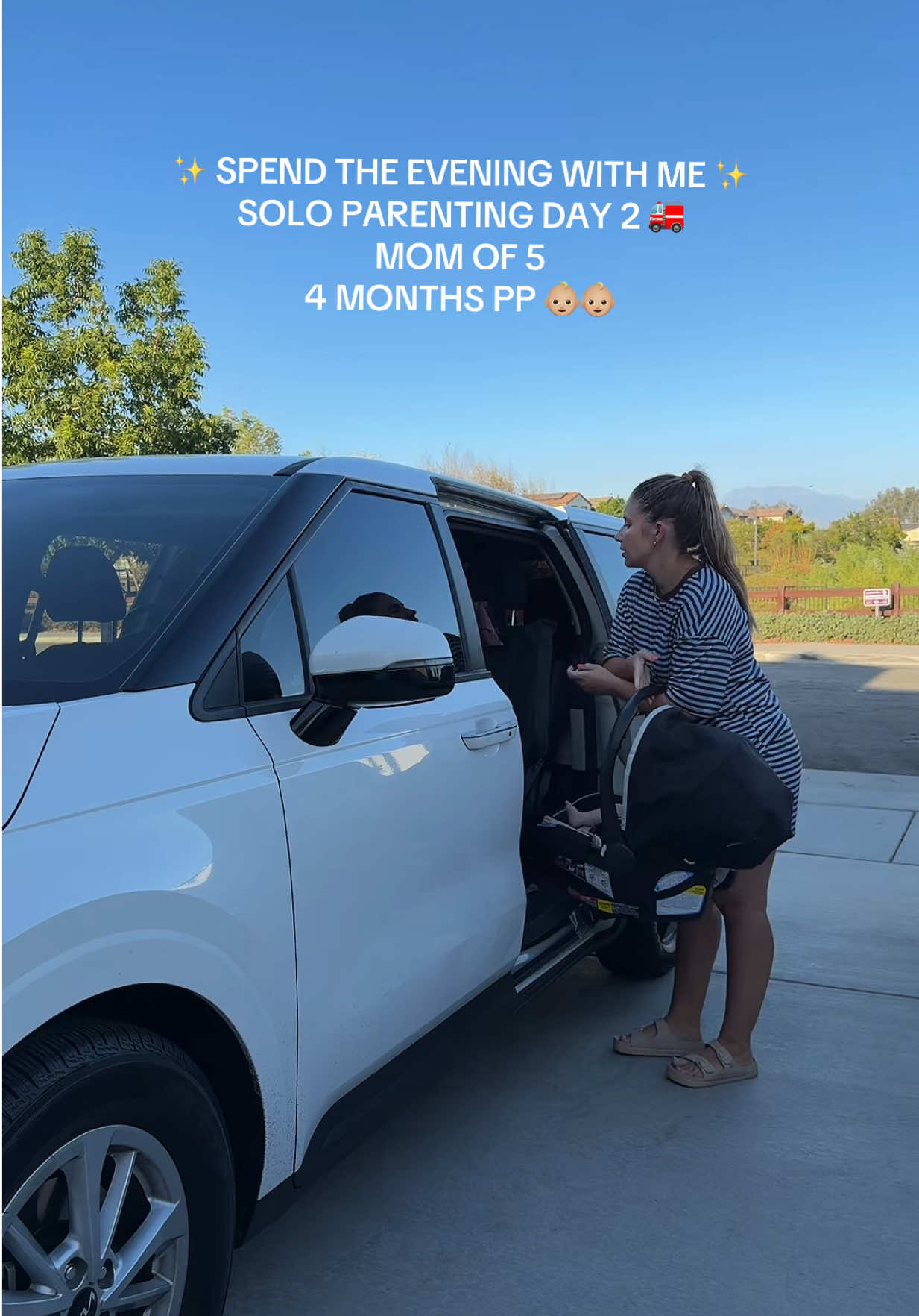 @Emily | Twin Mom + 3