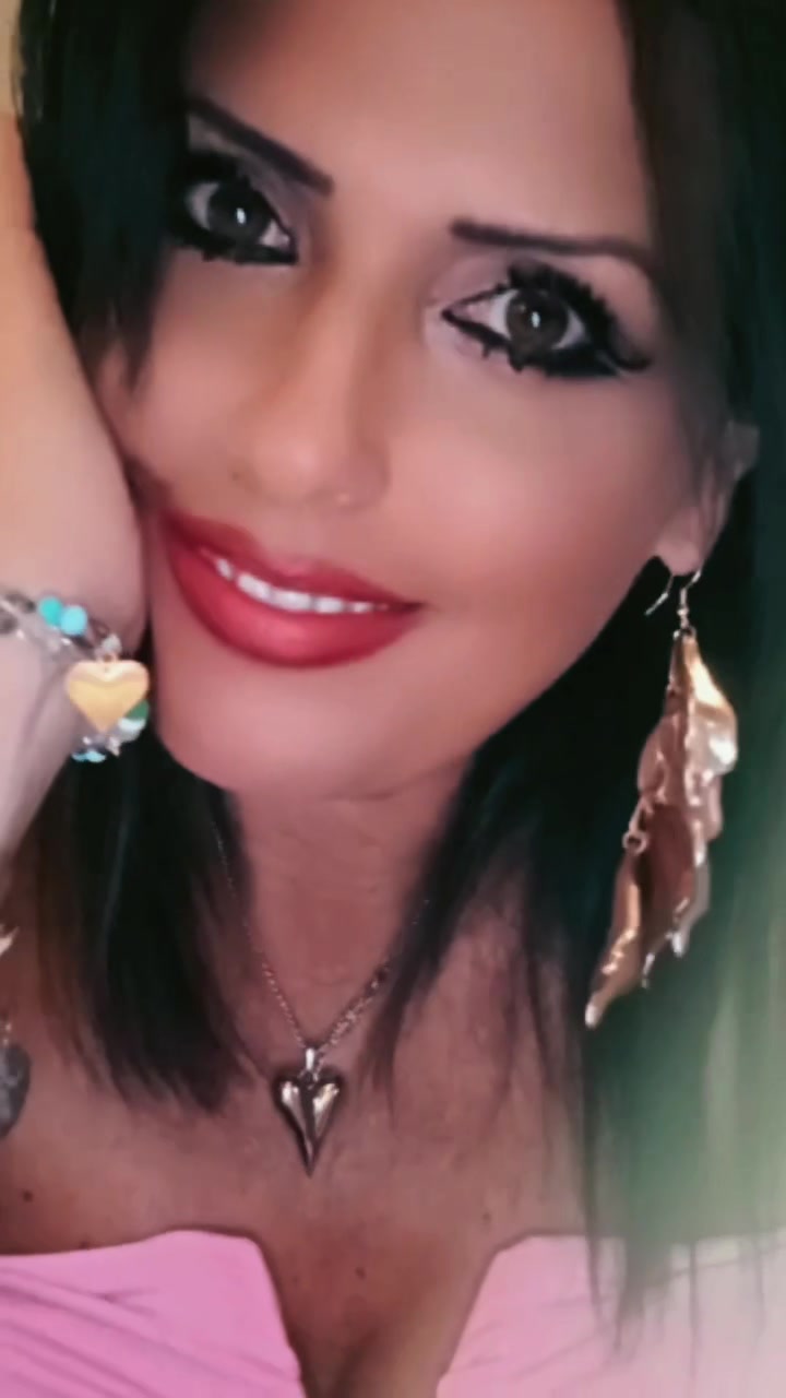 @👑🌺Ylenia🌺👑