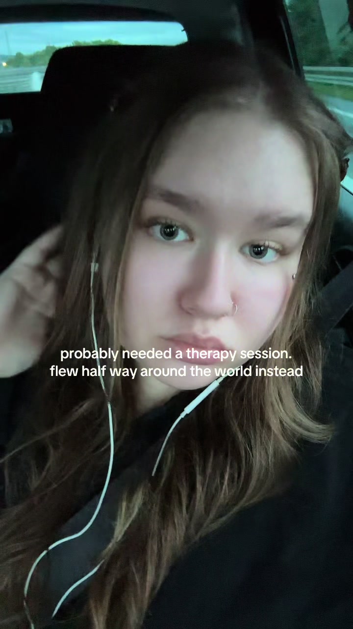 @momoneyhoe