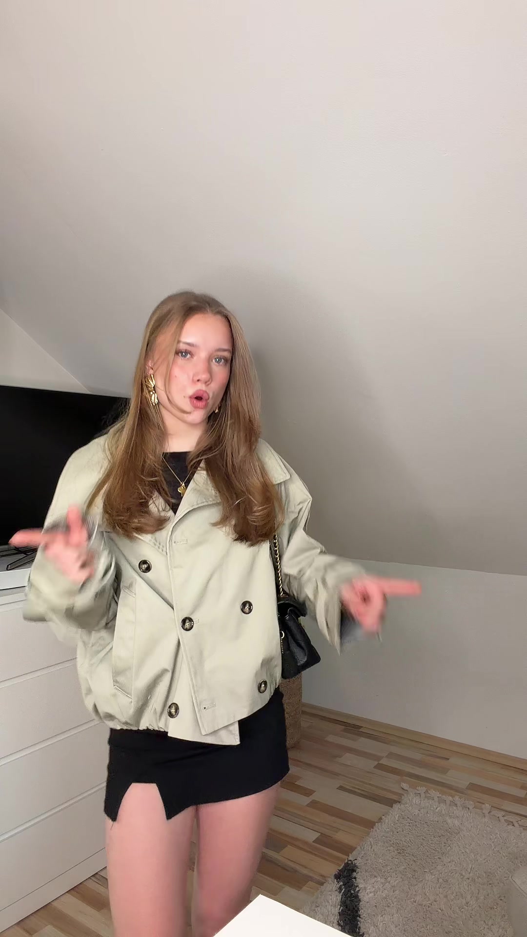 @janalibra