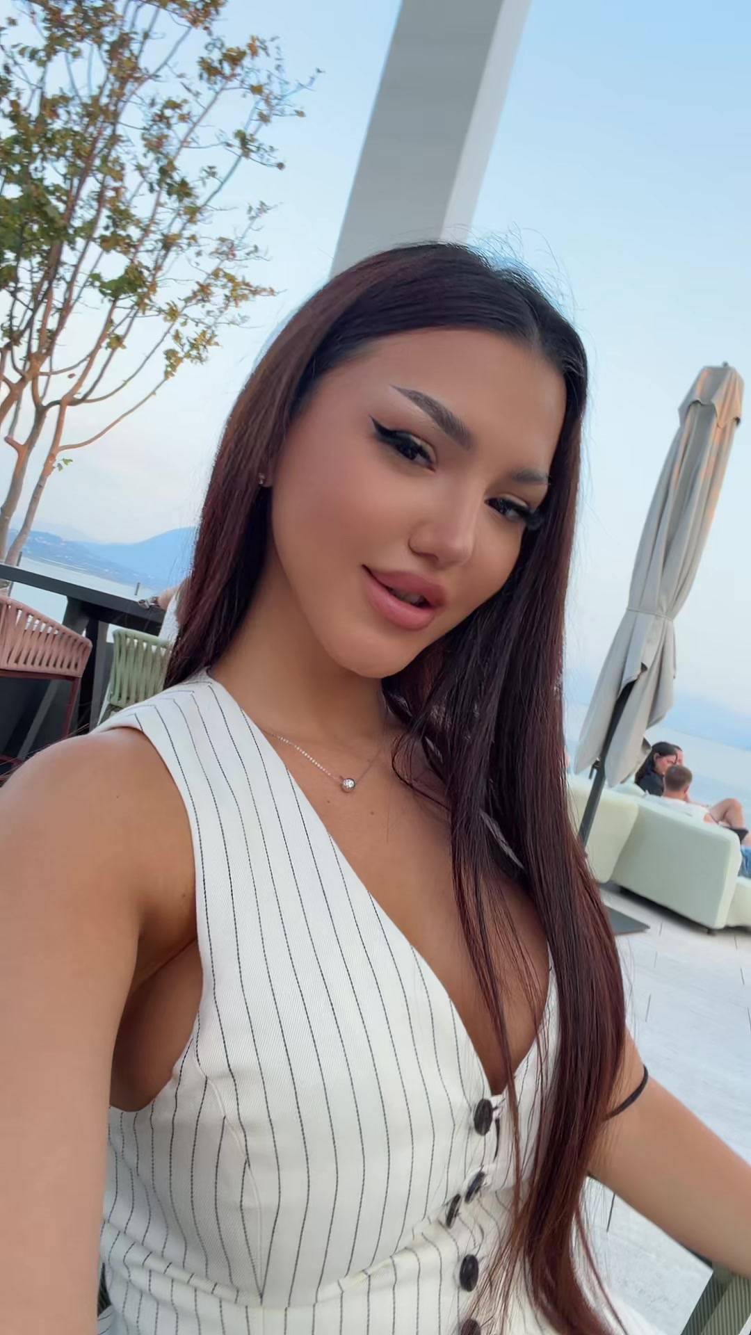 @Bianca💛