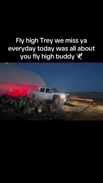 @thatwhite_53
