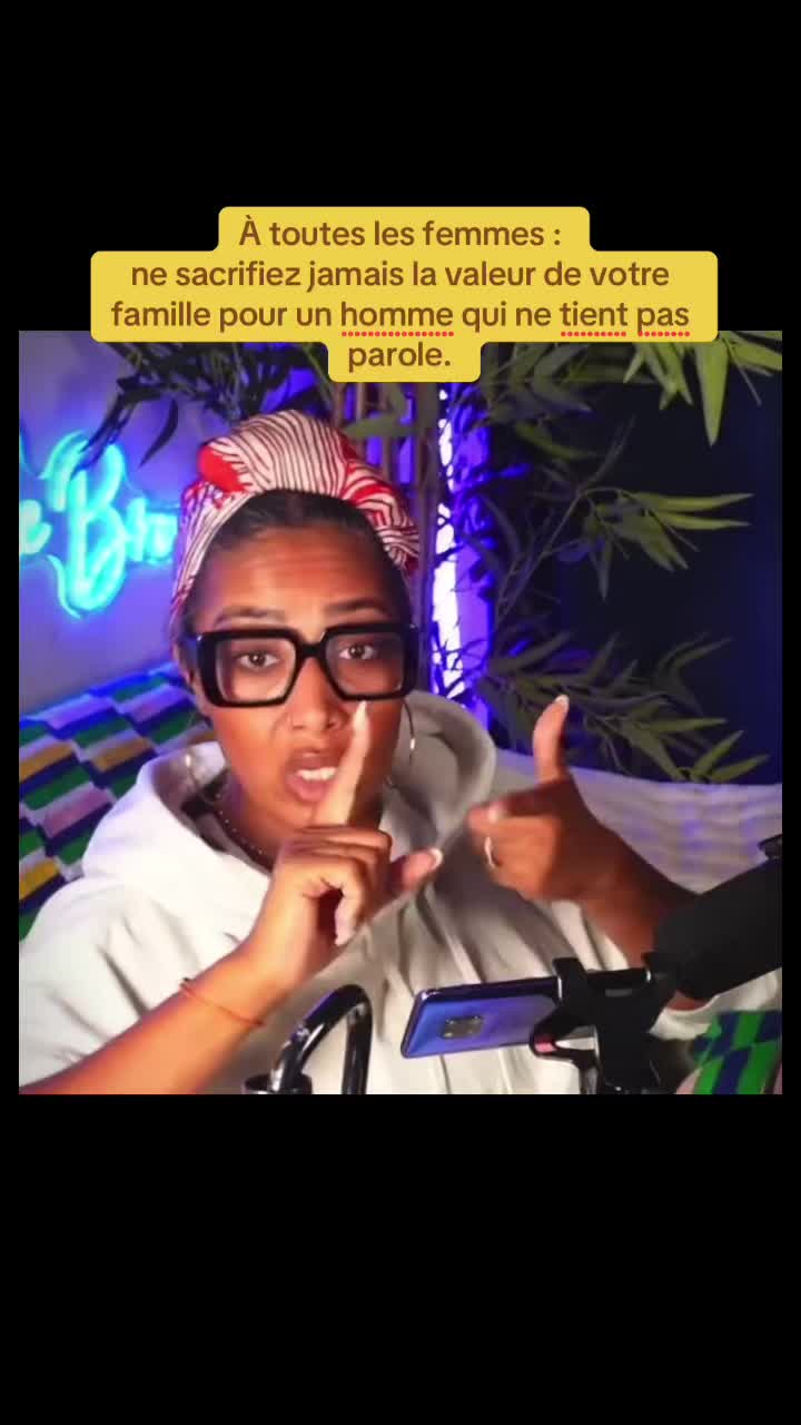 @Entre les lignes 🧏🏽♀️🏵️💛