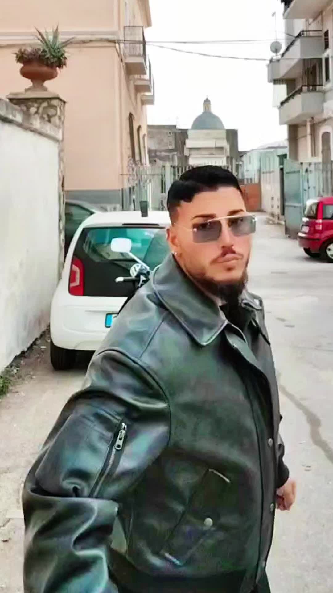 @Emanuele Avitabile