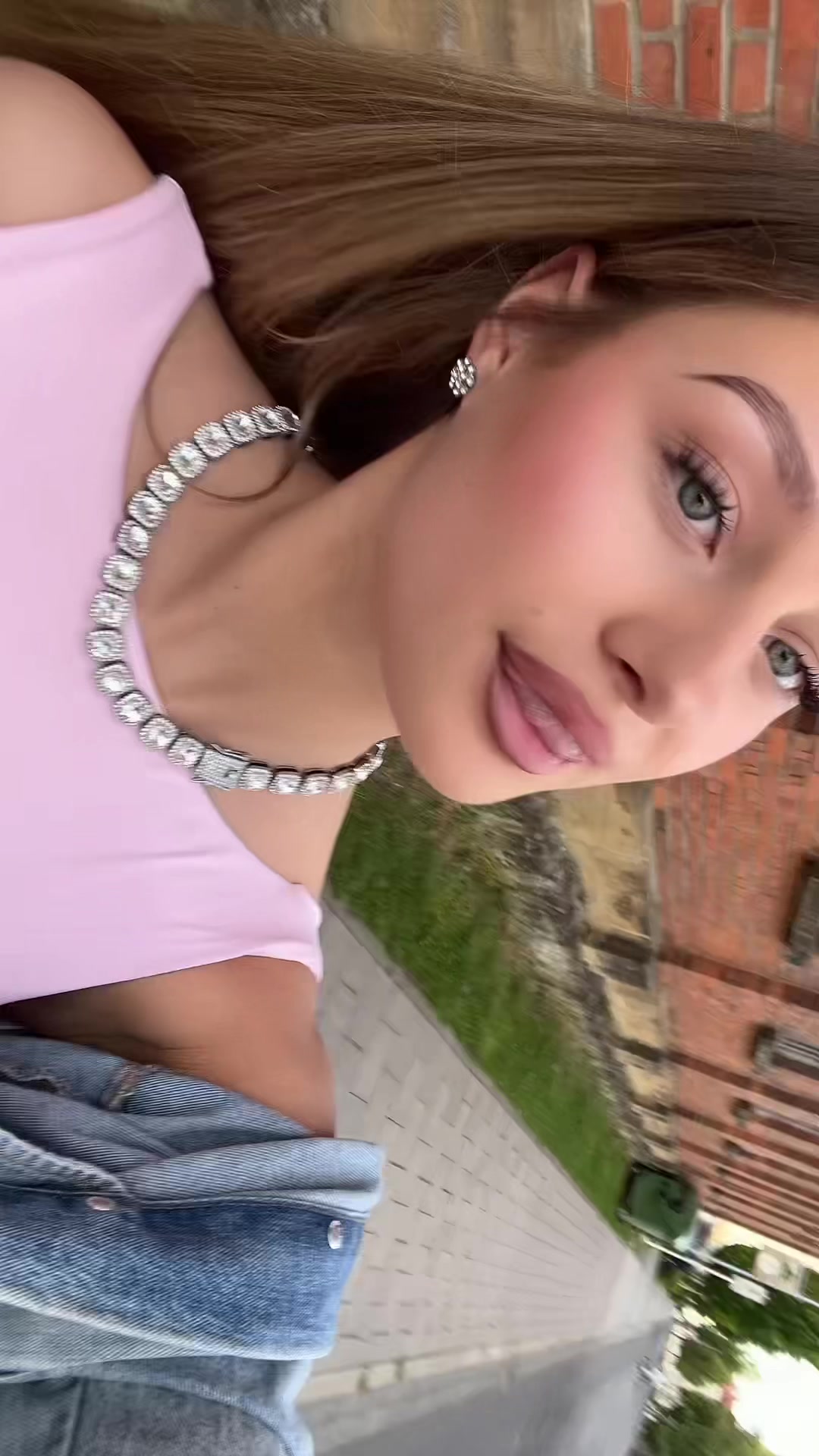 @leni
