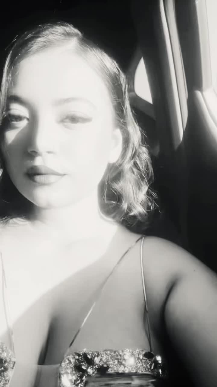 @𝐈𝐋𝐀𝐑𝐈𝐀🖤
