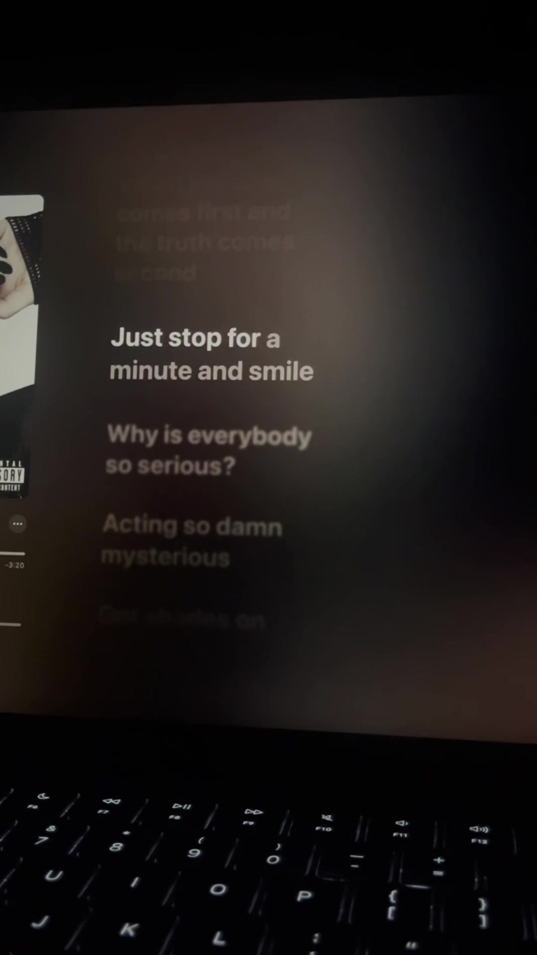 @🎧
