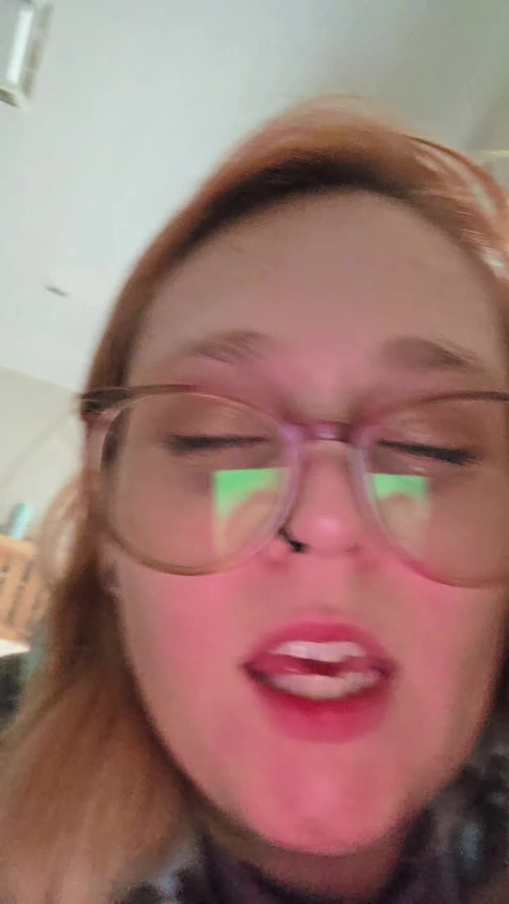 @EmieWonders