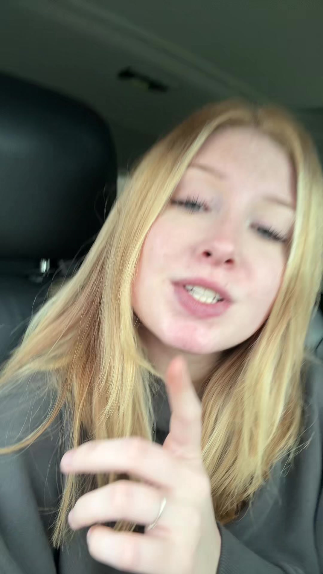 @prettyy3m