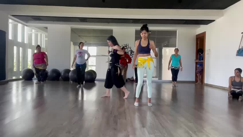 @Carolina Angulo Belly Dancer