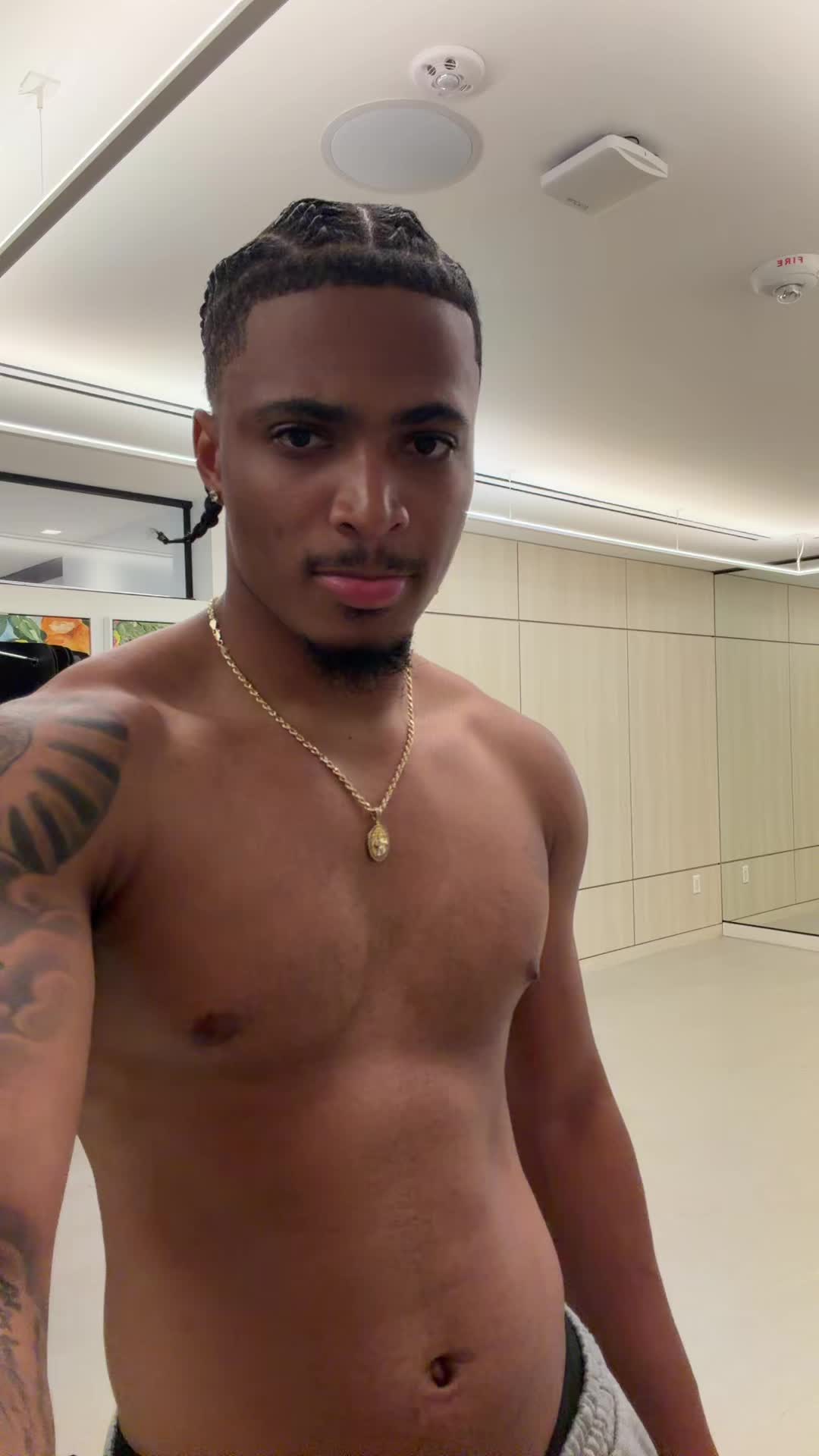 @Twinnio