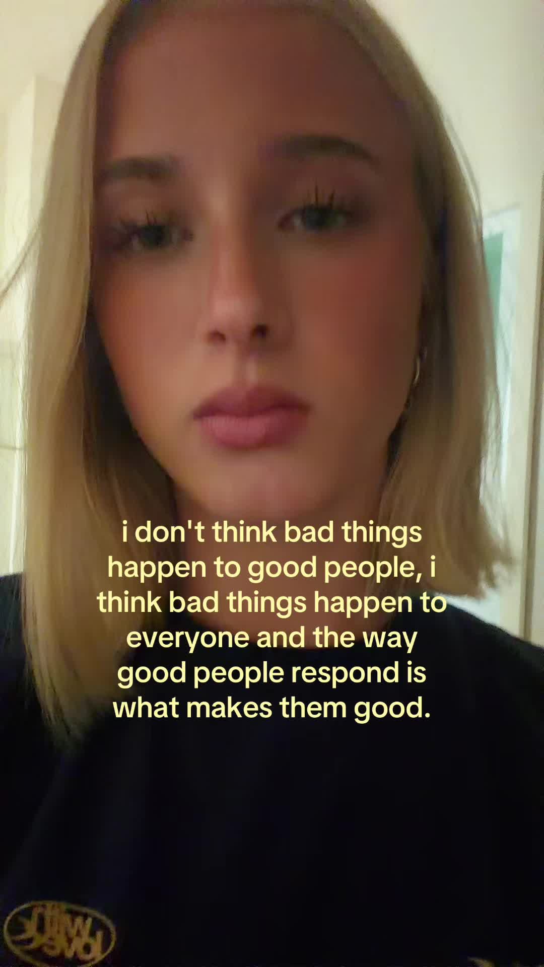 @theelliebarker