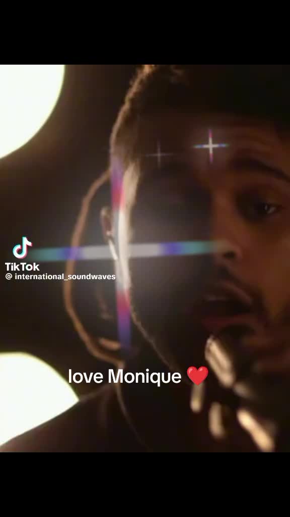 @Monique