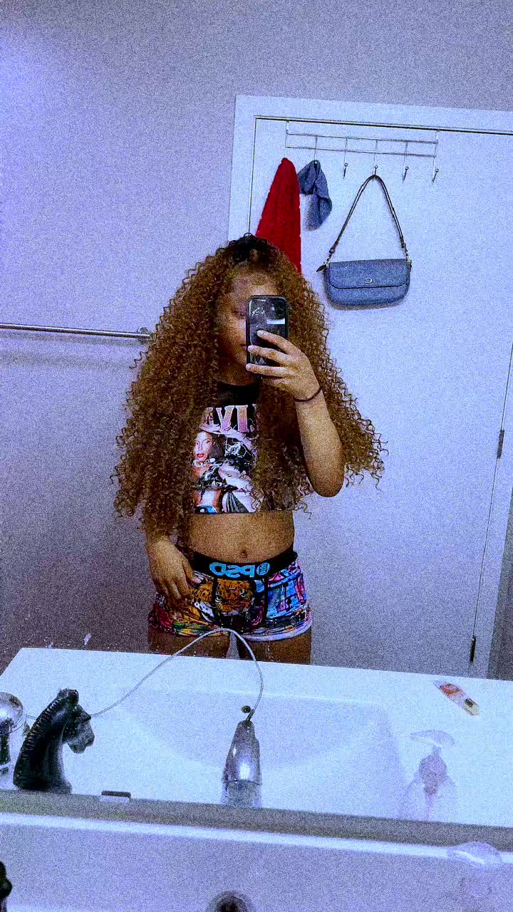 @Noelle&rsquo;Marie 💞💞