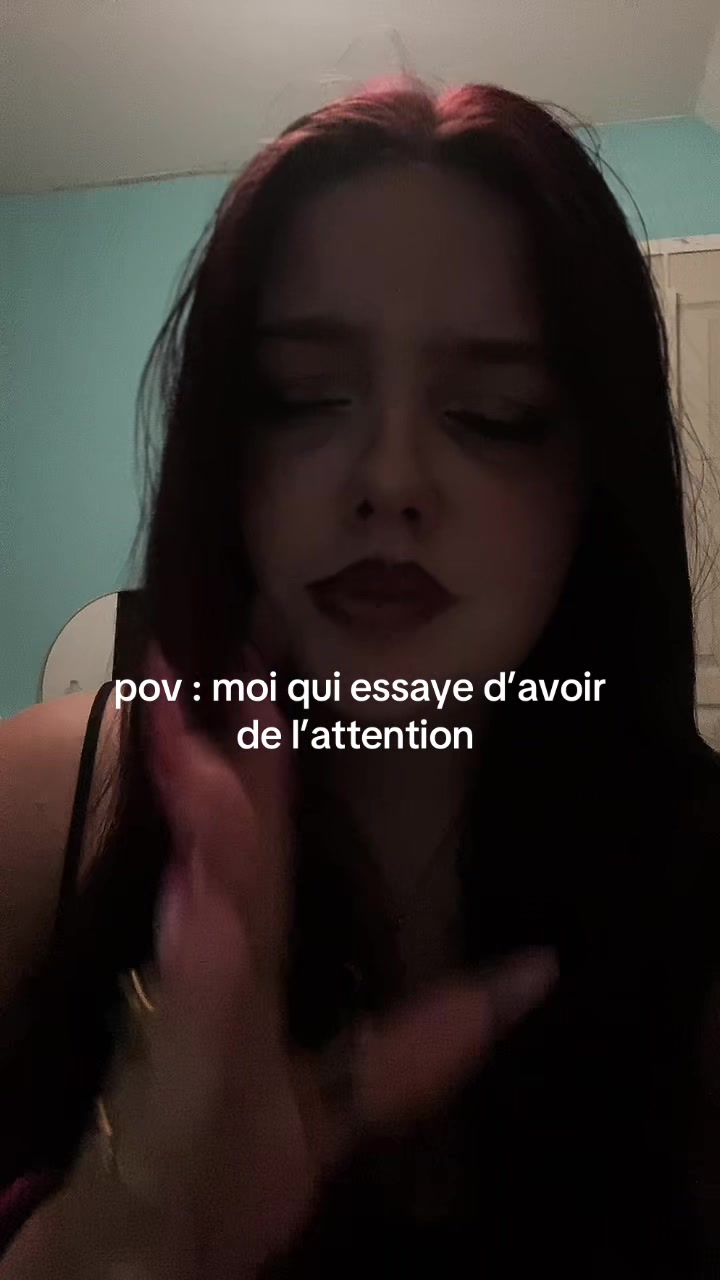 @k̸e̸l̸l̸y̸